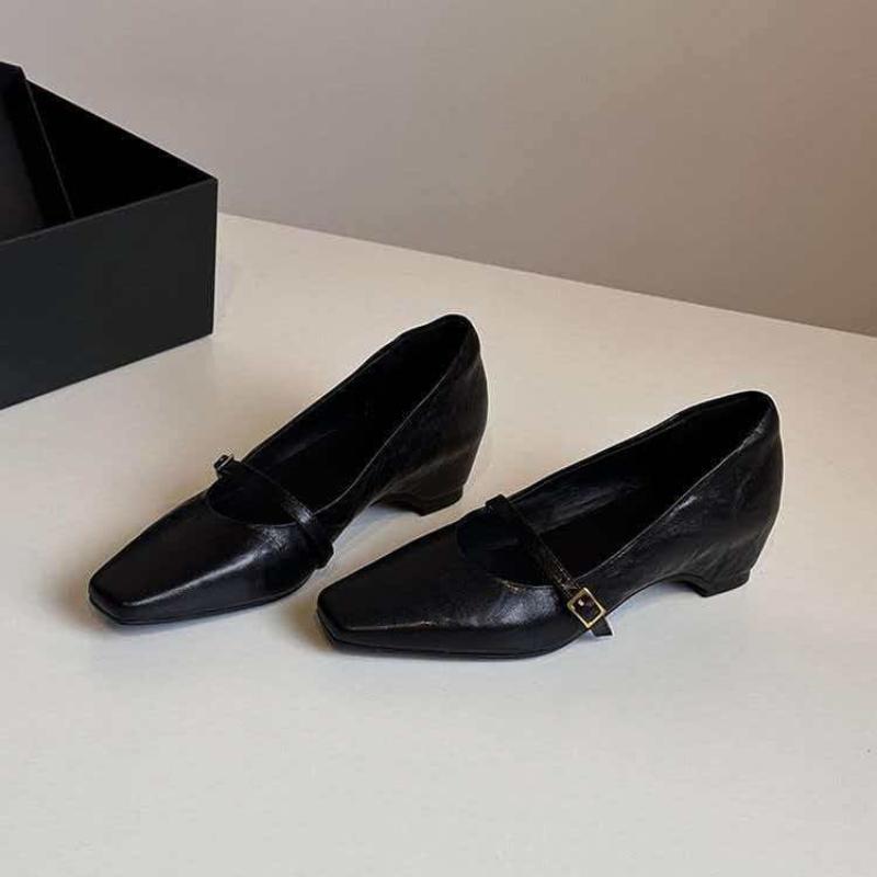 

French Vintage Square Head Low Heel Camellia New Women s Shoes Spring Autumn Thick Heel Single Shoes Black Versatile Casual 35 чёрный