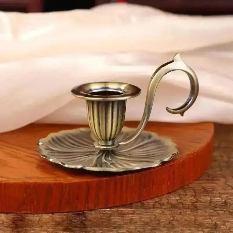 Candle Holder European Style Candlestick Valentines Day Handheld Candle Holders Retro Single Head Candlelight Stand Taper Holder бронзовый