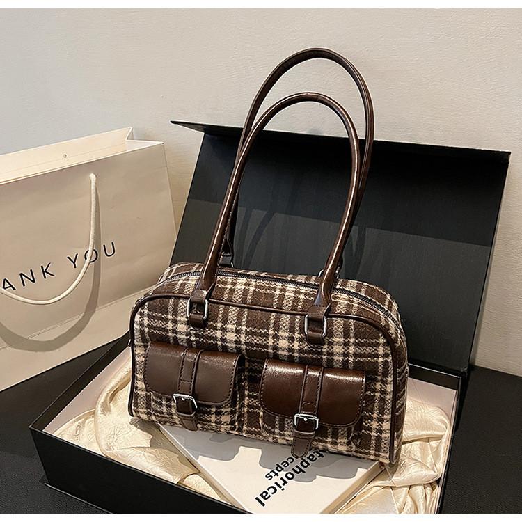 IELGY Commuter Large-Capacity Woolen Bag Autumn Winter All-Match One-Shoulder Underarm Portable