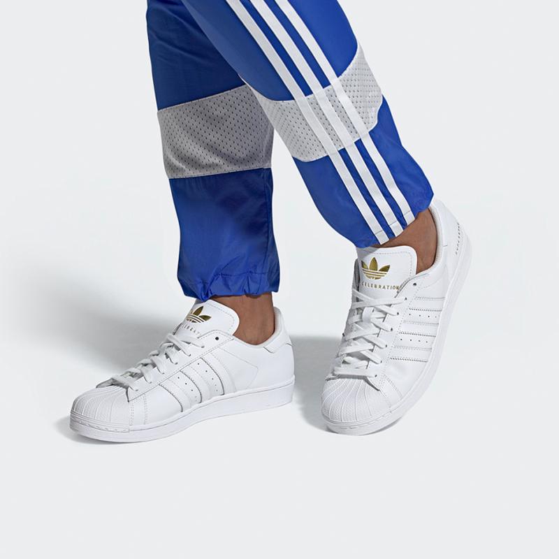 Adidas Superstar 'Gold Metallic' Sneaker FU9196