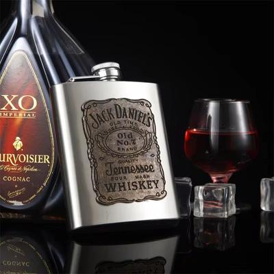 Vintage Stainless Steel Whisky Flask Gifts 8oz Portable Flagon Whiskey Vodka Wine Pot Hip Flask Outdoor Alcohol Drinking Cup Set