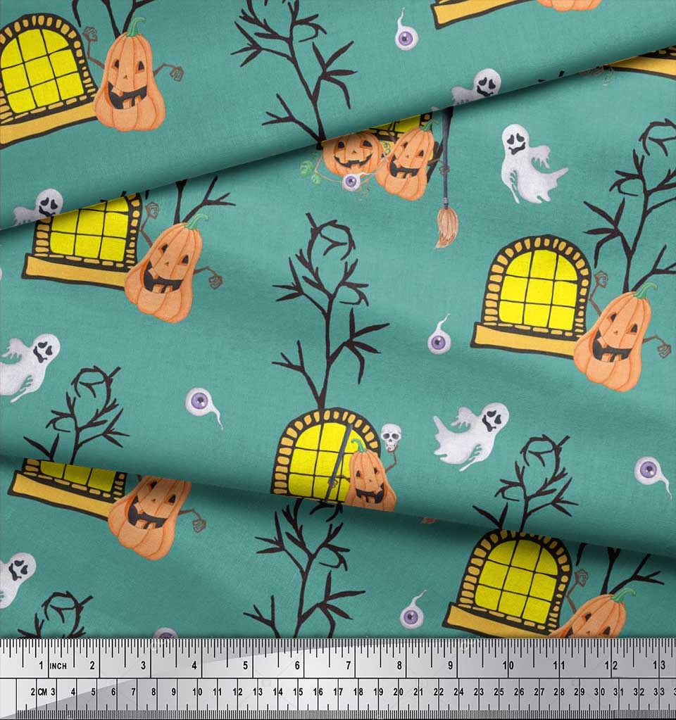 Soimoi Japonská krepová saténová látka Strašidelný dům, Dýně a Duch Halloweenská tištěná látka 1 metr 42 palců