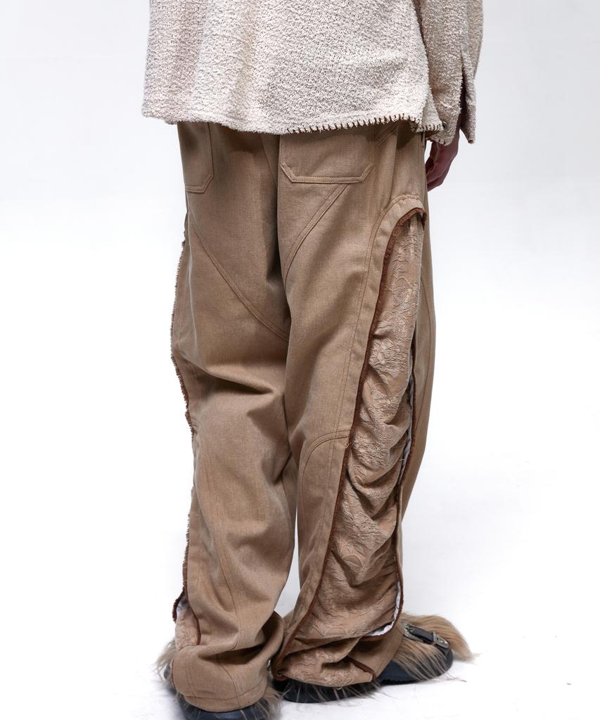 Aleseueseussi Incision Jacquard Mixed Pants - Beige