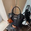 Premium Retro Handbag Bag Women's New Niche Design Versatile Shoulder Messenger Bag Bucket Bag