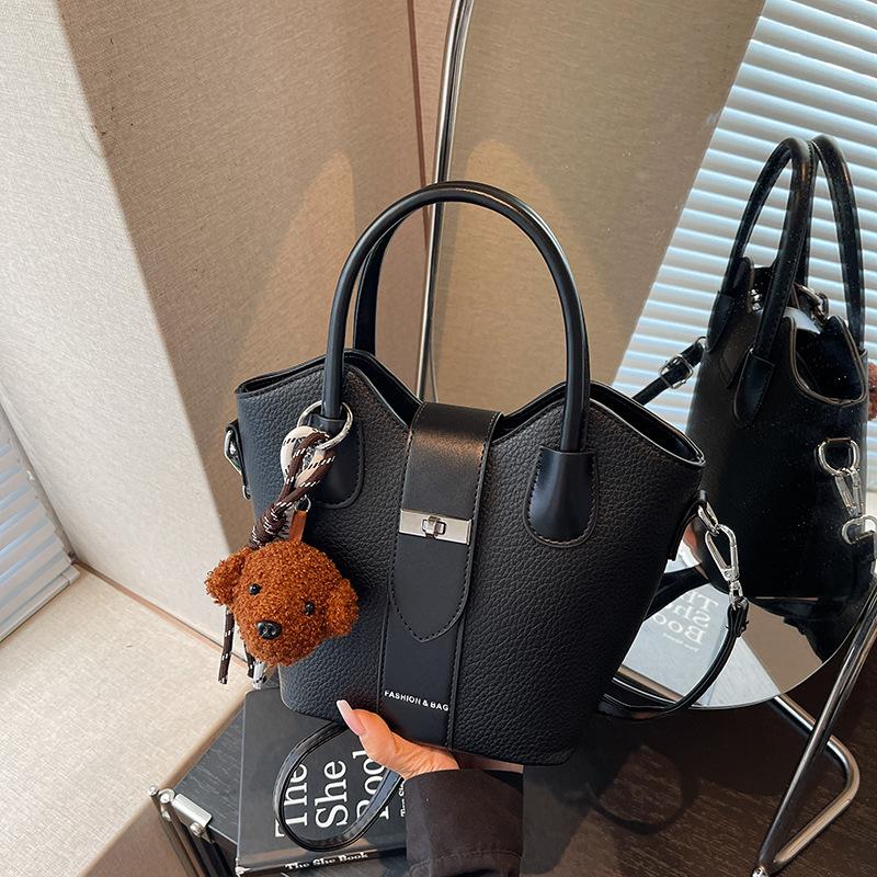 Premium Retro Handbag Bag Women's New Niche Design Versatile Shoulder Messenger Bag Bucket Bag