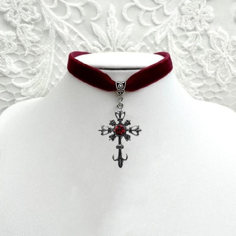 Contemporary Crucifix and Red Gemstones Pendant Necklace Velvets Chain Neckchain Adjustable Choker for Music Festival