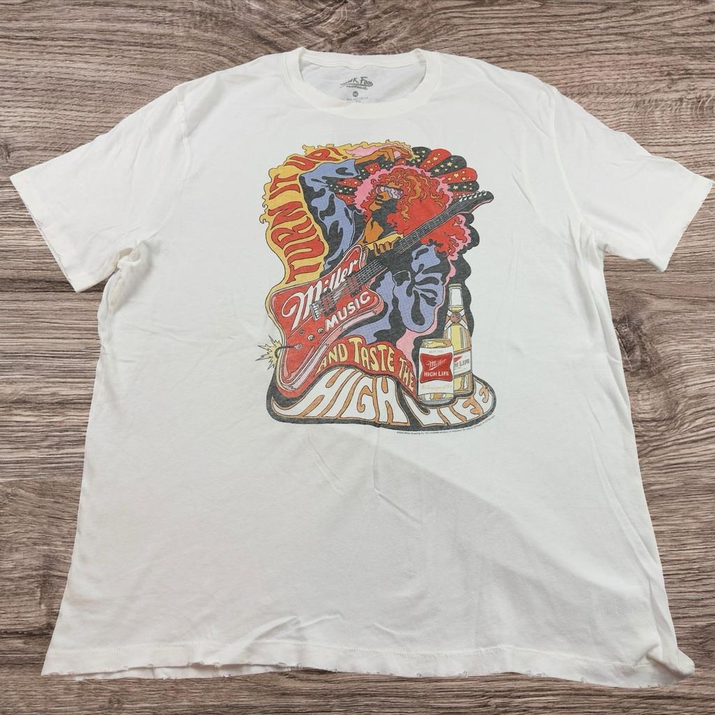 Miller High Life / Junk Food Clothing / Graphic T-Shirt Adult Size 2X-Large Unisex T-Shirt