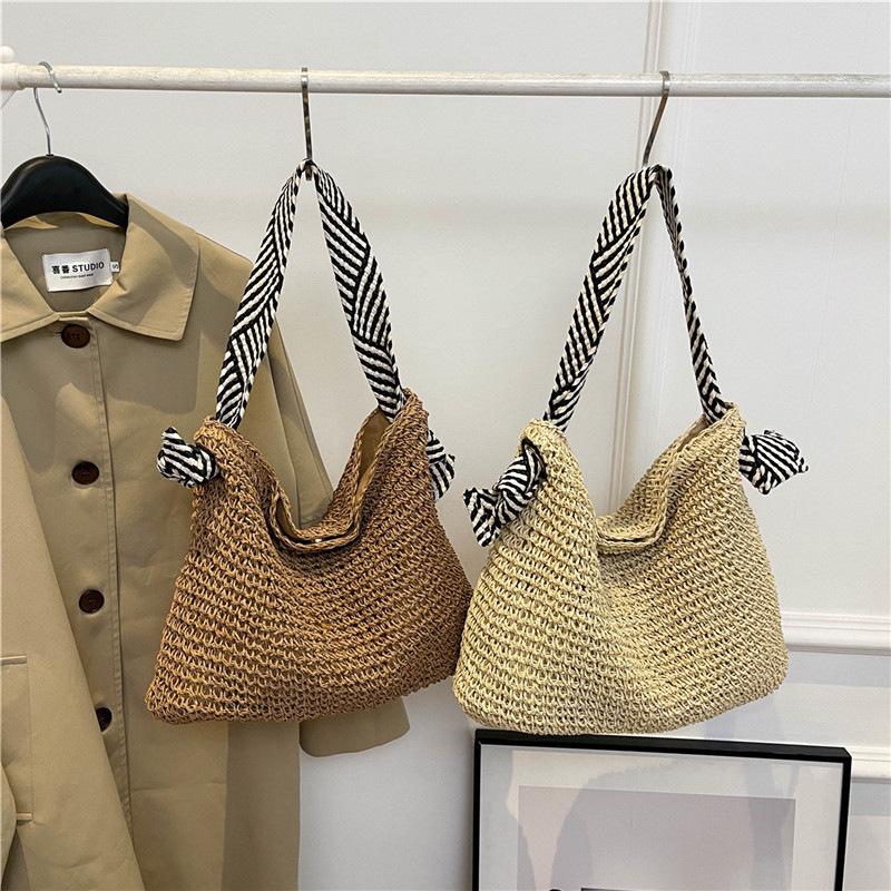 Holiday Style Straw Woven Bag: Large Capacity, Trendy Single Shoulder with Personalized Strap for Women