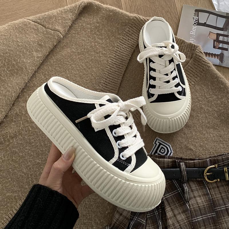 

Модные универсальные тапочки-полубочки на толстой подошве для женщин, летняя одежда 2025 года, новые, увеличивающие рост, легкие, полутяжелые белые туфли на мягкой подошве 40 чёрный