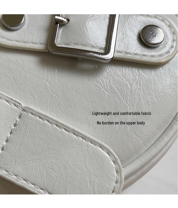 2025 Französische Nischen-Motorrad-Stil Herz Umhängetasche - Vielseitige Herbst-Schultertasche für Frauen