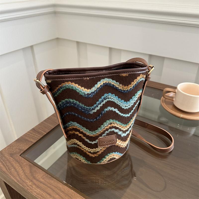 Lässige Einfache Tasche Koreanische Bucket Bag Frühling Nischendesign Neue Modische Ein-Schulter Umhängetasche für Damen