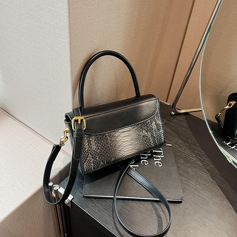 

Жіноча сумка з текстурованим ретро-крокодиловим візерунком Нова корейська версія 2024 р. Універсальна модна сумочка на одне плече чорний