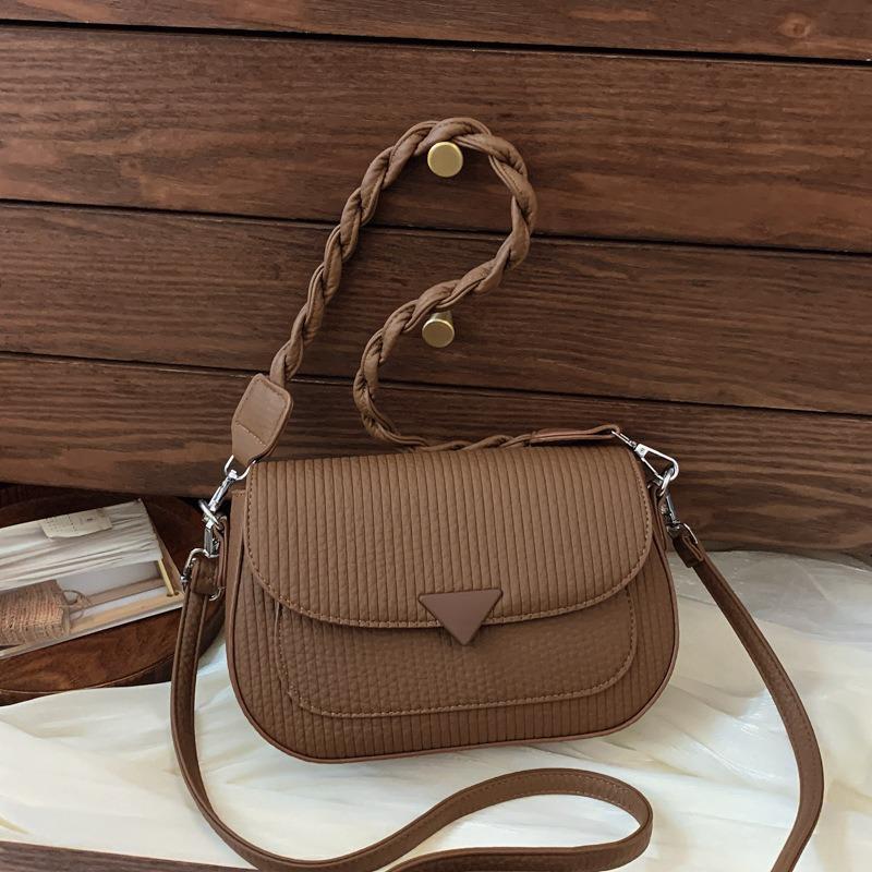 Simple and fashionable small bag women's new fashion trend shoulder bag retro casual messenger saddle bag