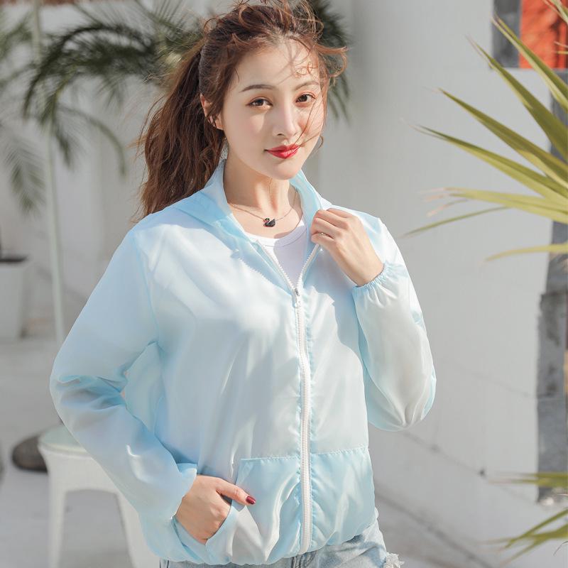 

2025 Women s Ultra-Thin Quick-Dry Ice Silk Sun Protection Jacket – Solid Color, Breathable, Outdoor Summer Wear One Size 70-120 lbs світло-синій колір