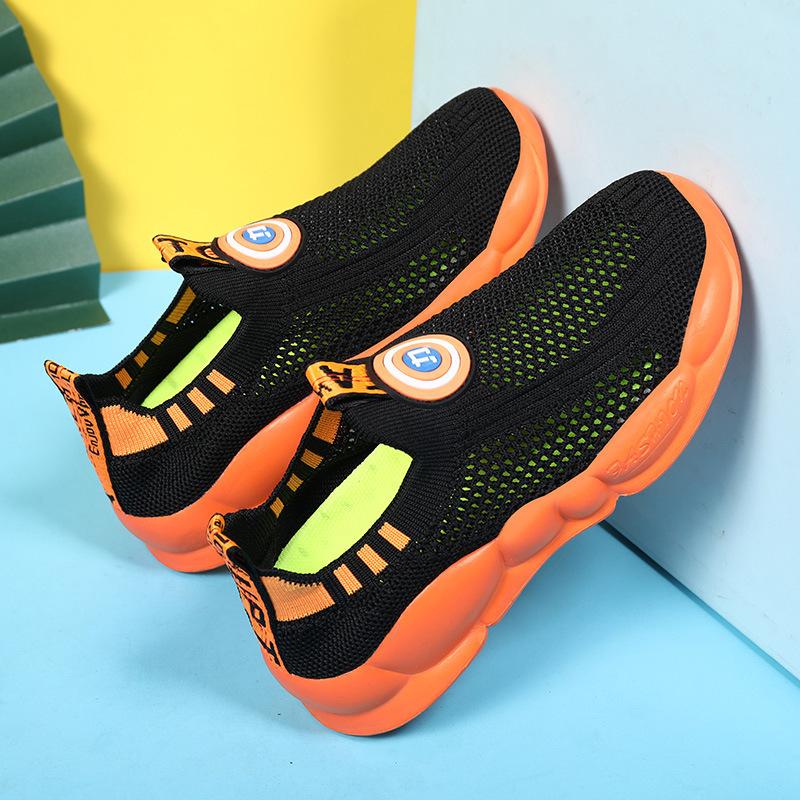 2025 Summer New Hollow Middle and Older Children's Lightweight Fashion Sports Shoes One Pedal Men's Soft Breathable Casual Shoes