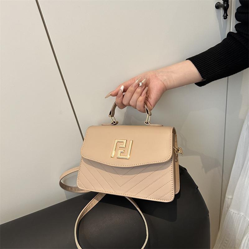 Women's Bag Simple Texture Butterfly Messenger Bag Solid Color Shoulder Bag Niche Versatile Handbag Small Square Bag