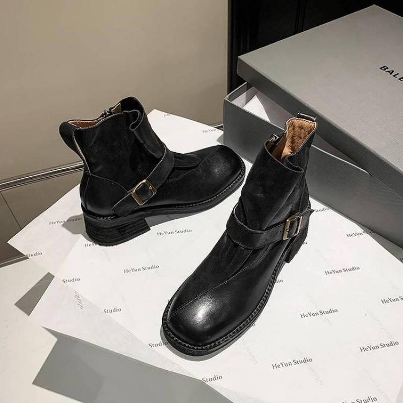 Autumn and winter leather Martin boots solid color medium heel round head large size women's boots side zipper new cowhide thick-soled low boots