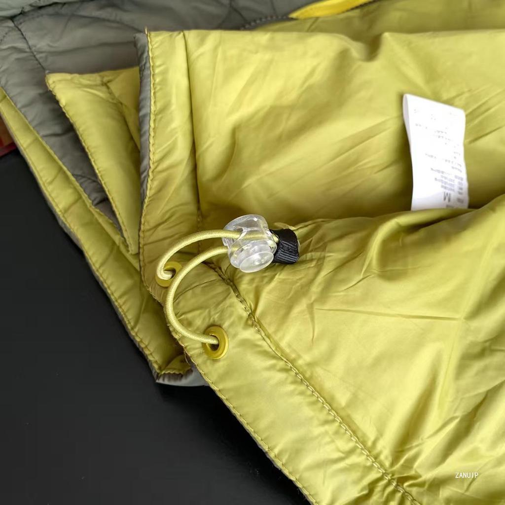 Herbst/Winter 2025: Leichte Baumwolljacke für Damen und Herren in Lila-Gelb mit Farbblock-Design – Bergstil, Stehkragen, lange Ärmel