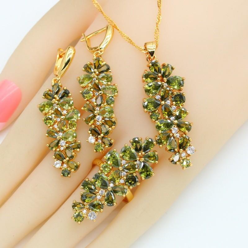 

Комплект из серег, ожерелья и колец с кубическим цирконием из оливина 10#