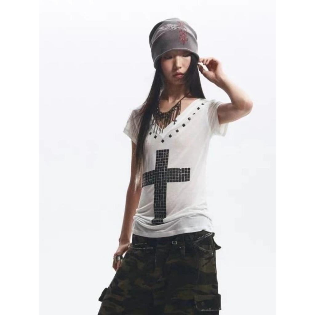 Japonské Y2k Metalový Kříž Potisk Tričko Vintage Harajuku Krátký Rukáv Průhledné Topy Trashy 2000s Výstřih do V Streetwear Grunge
