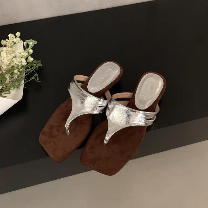 Fashion 2025 New Flip Flops for Women with Arch Support Ladies Fashion Sandals Slippers Clip Toe Wedge Heel for Beach Indoor Outdoor