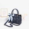 Leder Muttertags-Geschenktasche Damen neue tragbare Umhängetasche leichter Luxus Mode Damen Muttertasche in der Atmosphäre