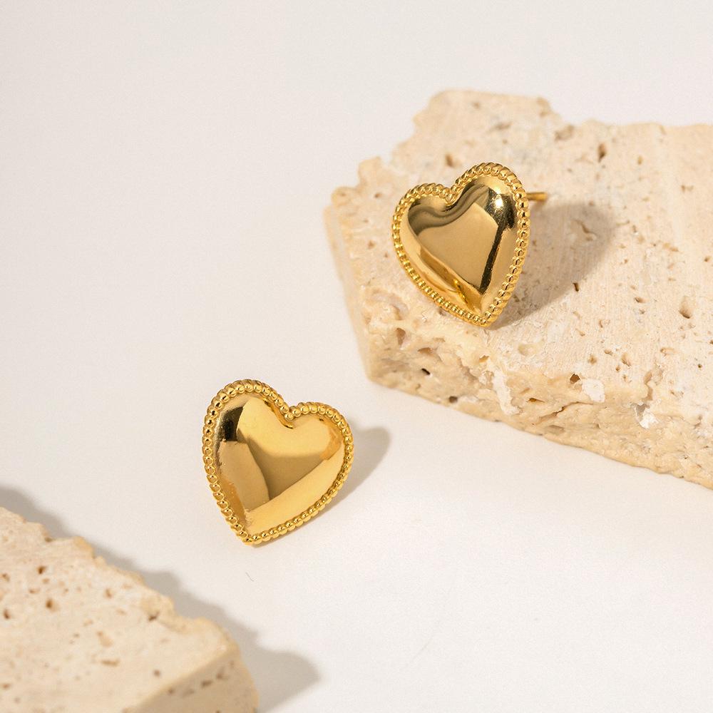 18K Gold-Plated Stainless Steel Heart Stud Earrings - Trendy European and American Design