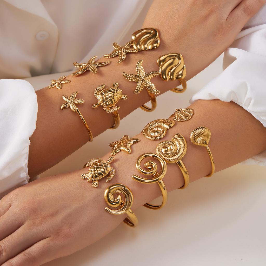 Vintage Stainless Steel Ocean Series Bangle for Women Gold Color Shell Starfish Conch Turtle Bracelet Boho Beach Party Jewelry