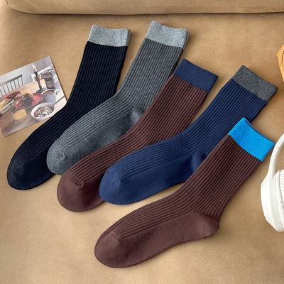 Socken Reiner Baumwoll-Mittelschaftsocken Saison Trendige Retro-Farbkombination Europäischer und Amerikanischer Stil Doppelnadel-Knochenlose Baumwoll-Stapel-Socken