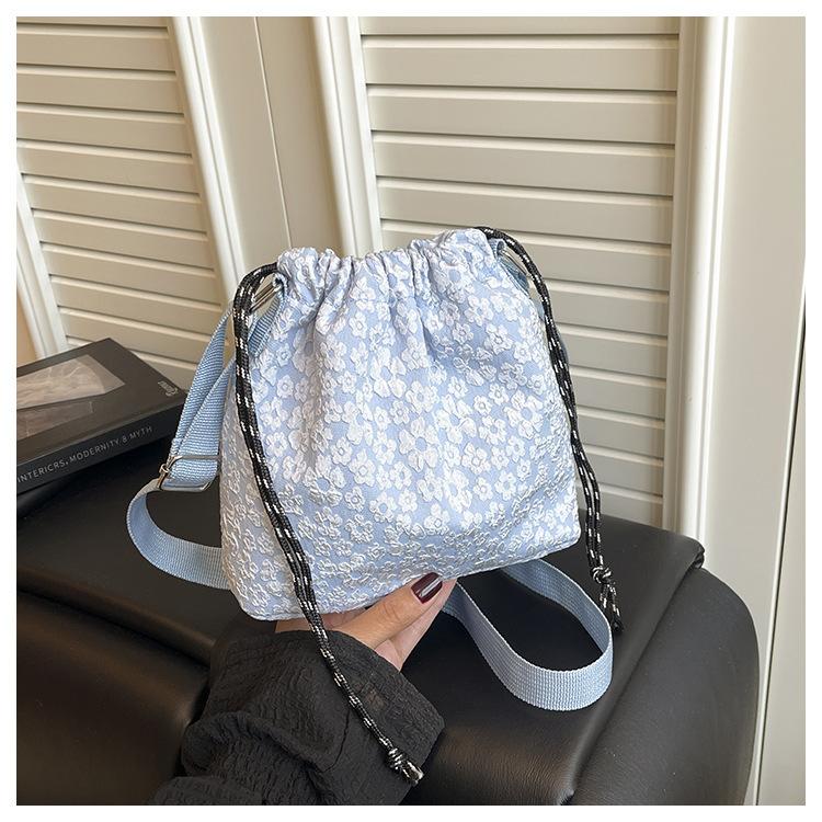 2025 New Summer Drawstring Pleated Floral Bag Women's Korean Version Underarm Bag Commuter Shoulder Messenger Tote Bag Tide