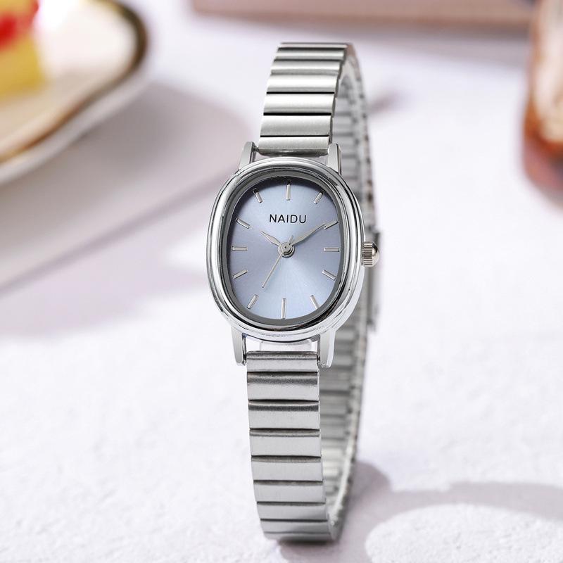 Stylish Oval Bamboo-Steel Ladies' Gold Wristwatch - Casual and Trendy