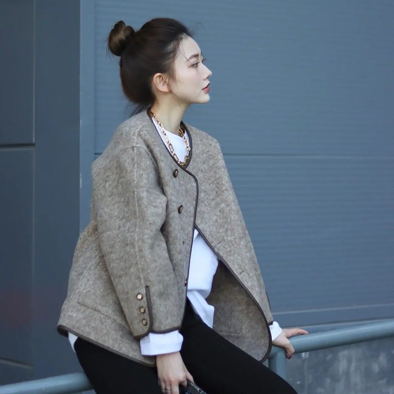 2025 New Fascinating Daughter's Coat Winter and Autumn Sweater Wool Lace Coat Girls' Loose Coat Charming Plush Coat Cute Student Girls' Coat