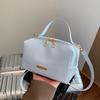 Bag Women's Retro Commuter Solid Color Shoulder Pillow Bag New Go Out Zipper Shoulder Simple Messenger Bag