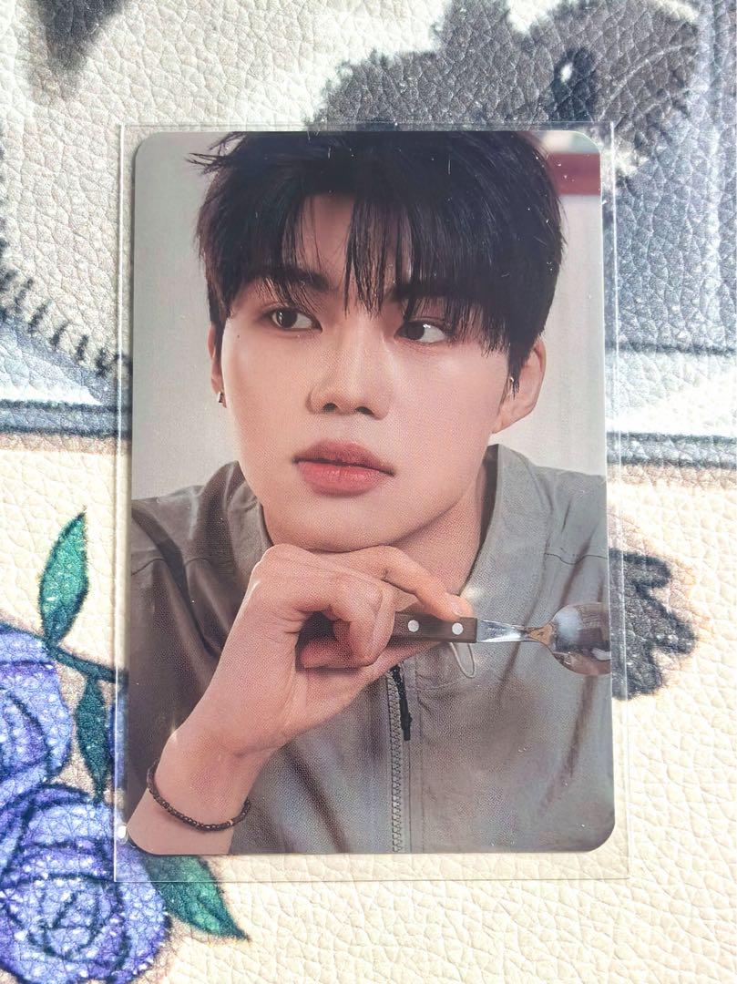 

[USED] Y79 zb1 Zebewan Go-Nuk BBC Earth Trading Card