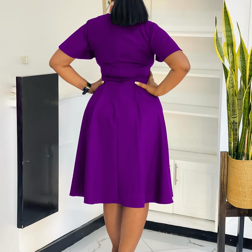 Sommermode Elegantes einfarbiges Kleid mit Schleife und kurzen Ärmeln in Übergröße