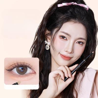 Ľahko omladzujúce pero z priadky morušovej matné jemné trblietavé dlhotrvajúce líčenie bez rozmazania tieňov rozjasňujúce vysoko lesklé očné linky