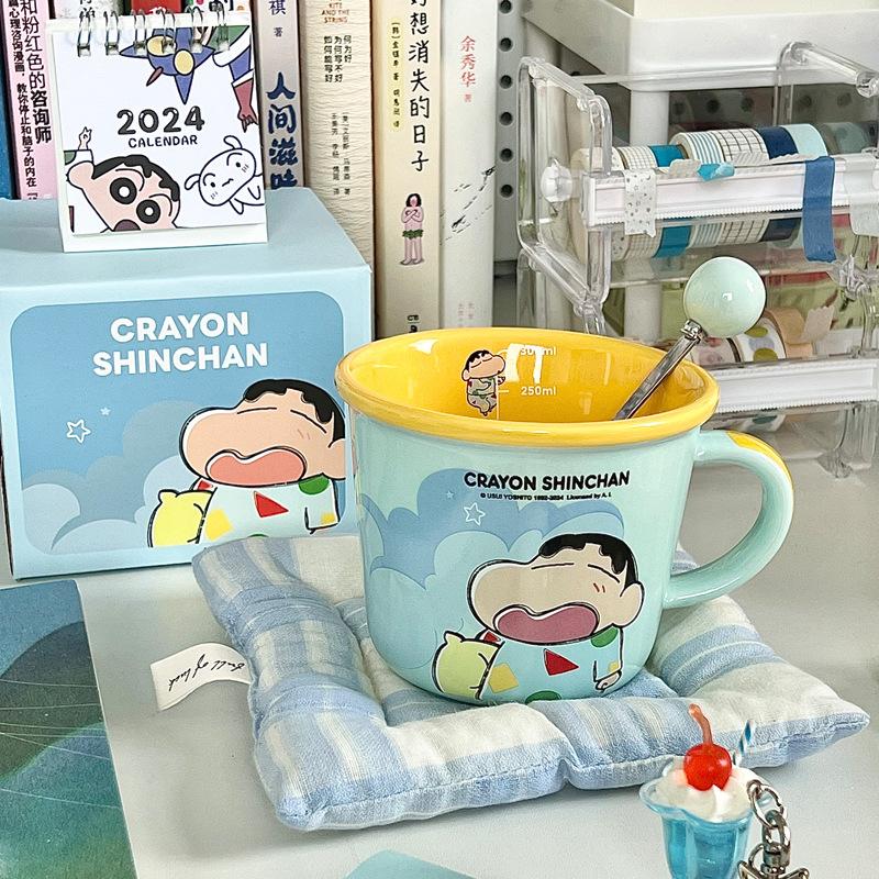 Crayon Xiaoxin Ceramic Mug with Lid Spoon Boys and Girls High Value Milk Scale Cup Couple Coffee Breakfast Cup