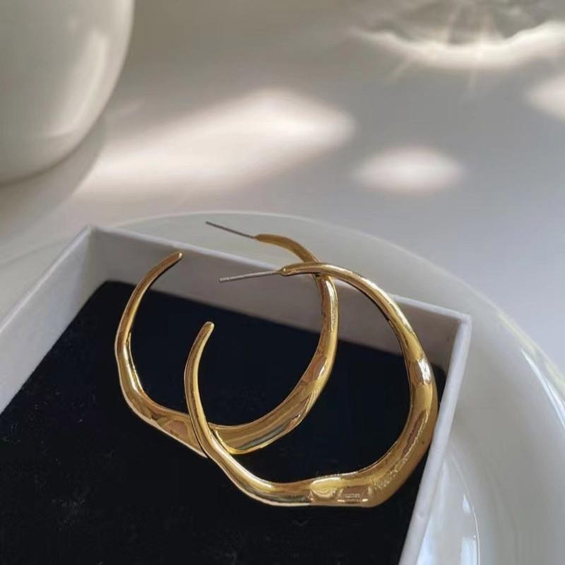 Stylish Hoop Earrings Accessory Fashionable Circle Earrings for Weddings Parties Stylish Big Hoop Earring Charm