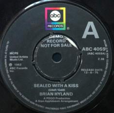 

7inch Record BRIAN HYLAND - Sealed With A Kiss / Ginny Come Lat ABC4059PROMO ABC Records 1975 UK Pop Used