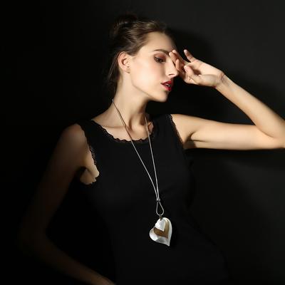 Collar de lujo con luz y encanto de moda para mujeres