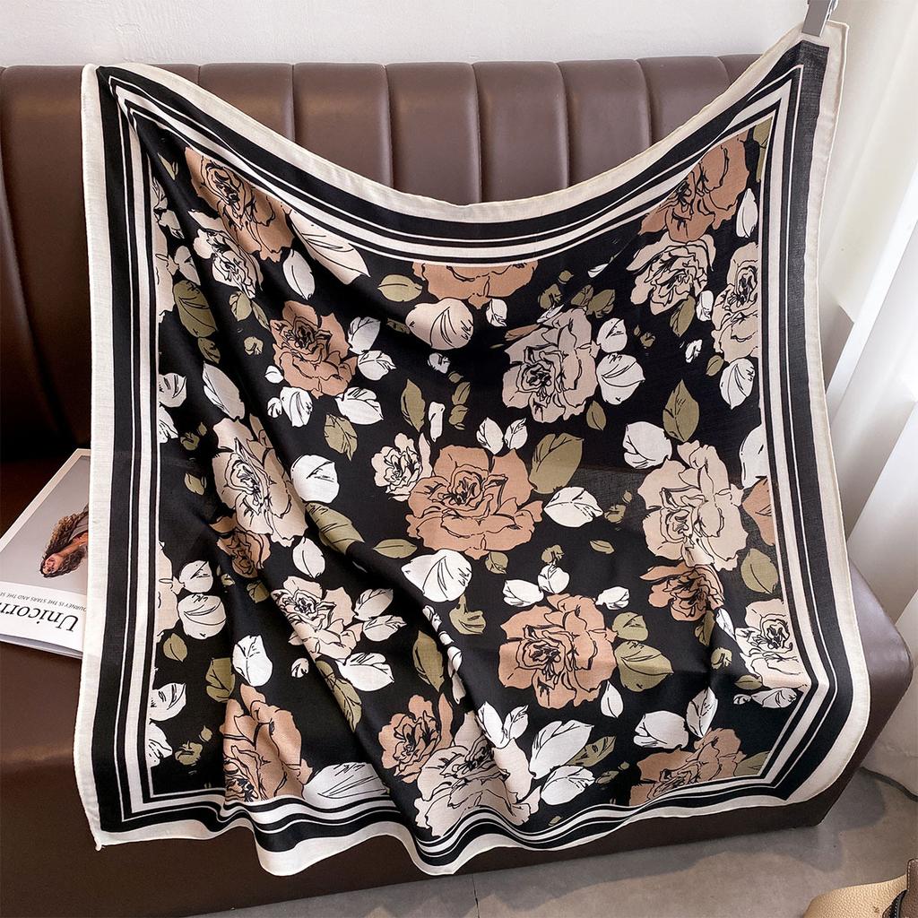 90*90Cm Retro Printed Square Scarf Women Imitation Silk Scarves Bandanas Luxury Beach Shawl Wraps Elegant Hijab Neckerchief