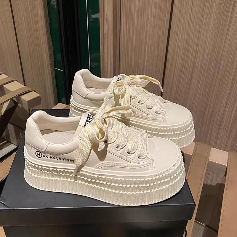 Весенние новые универсальные удобные повседневные туфли из натуральной кожи с толстой подошвой удобные повседневные кроссовки с мягкой подошвой 35 белый 3735₽