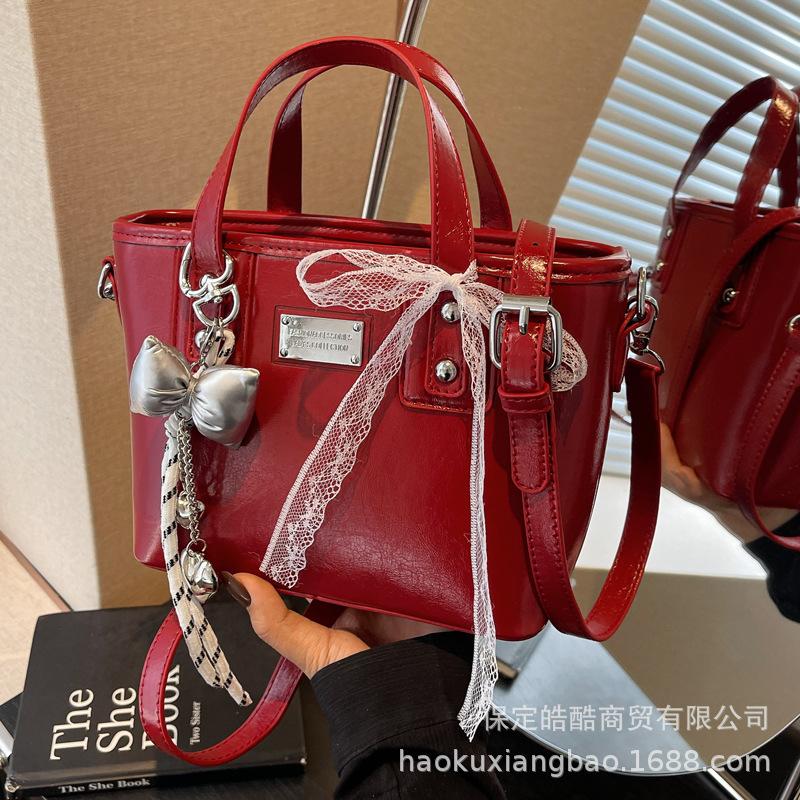 This Year's Popular Small Bags for Women's Spring and Summer Versatile 2025 New Fashion Messenger Bags Korean Version Portable Bucket Bags