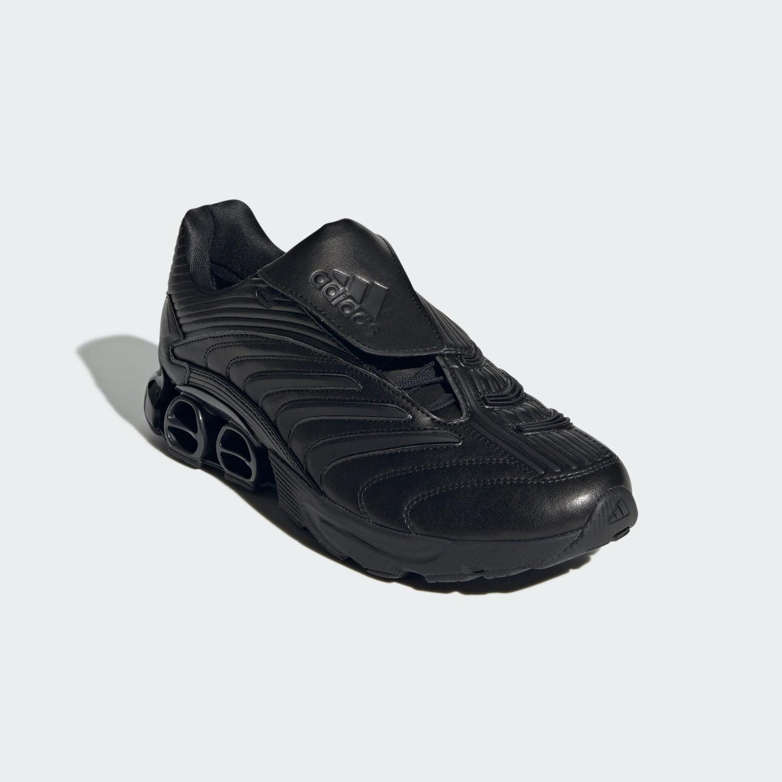 JR5567 adidas Predator Megaride Core Black (Men s) 10