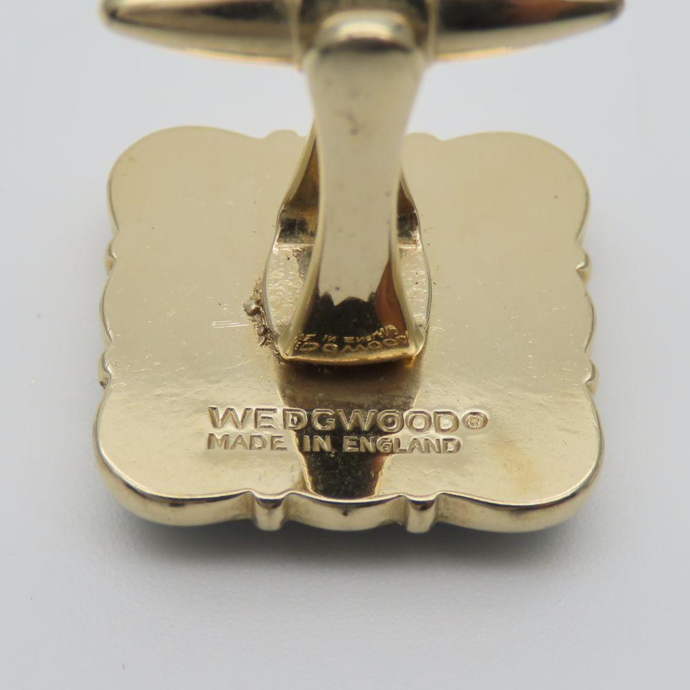 Used Wedgwood cuffs metal gold gold riding