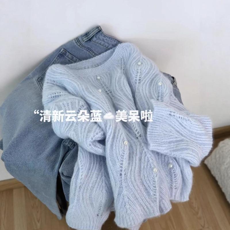 Soft waxy bead hollow sweater women's autumn and winter new loose design age-reducing knitted sweater
