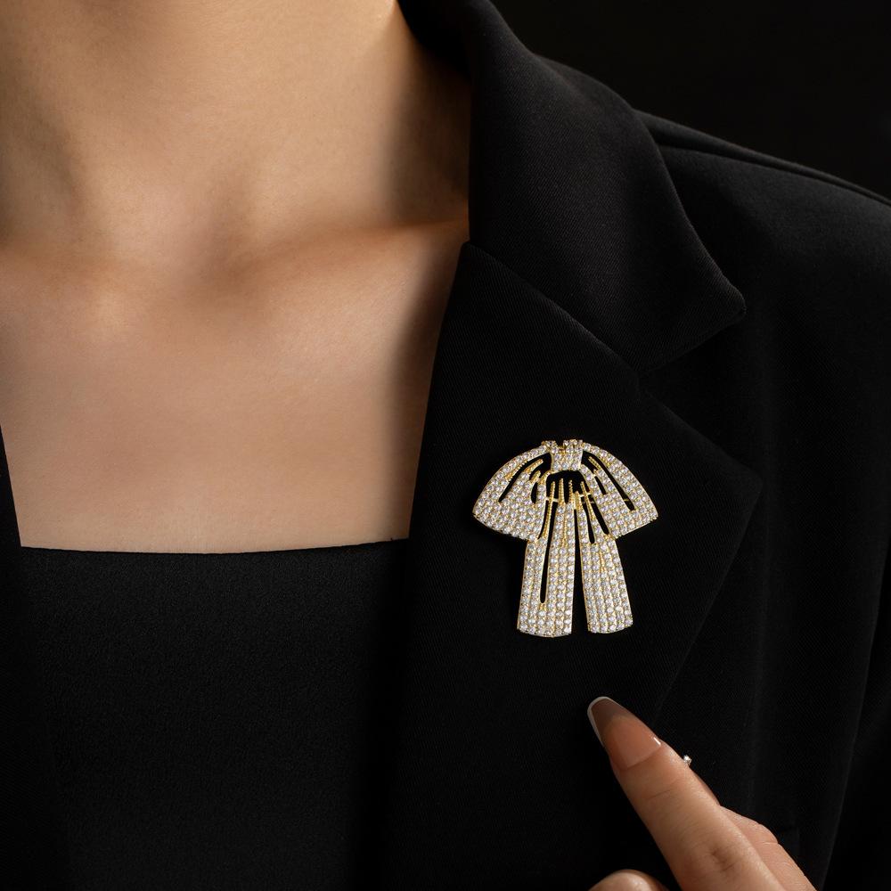 Big Bow Brooch High-End Femininity Versatile Diamond Corsage Niche Design Pin Suit Accessories