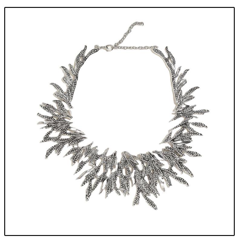 European & American Retro Design Women's Clavicle Necklace