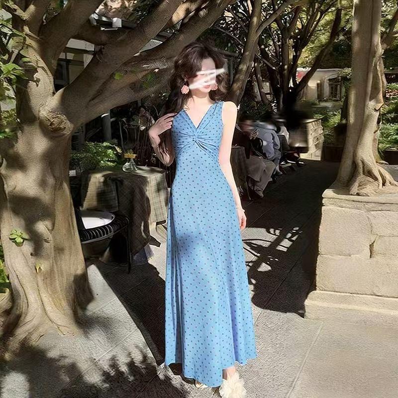 French style kink V-neck polka dot suspender skirt women's summer new waist beautiful A-word length