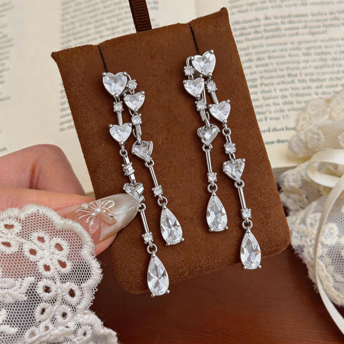 Elegant Light Luxury Zircon Heart Tassel Ear Clip – No Piercing Needed